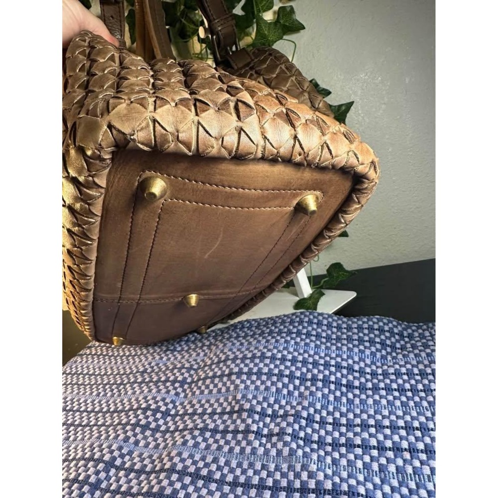 Valentina Italy Woven Leather Tote Handbag - Carmel Brown - Picture 4 of 8